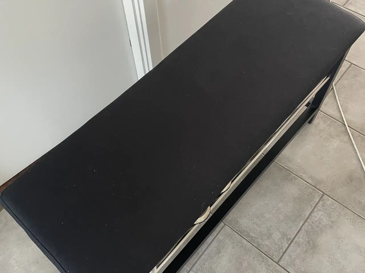 Billede 3 - Bænk med skohylder