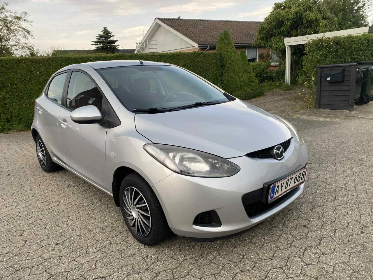 Billede 2 - Pæn Mazda 2