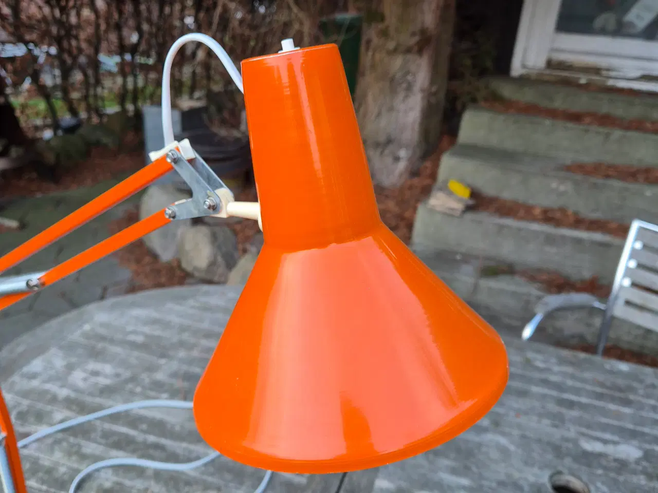 Billede 1 - Orange arkitektlampe i god kvalitet