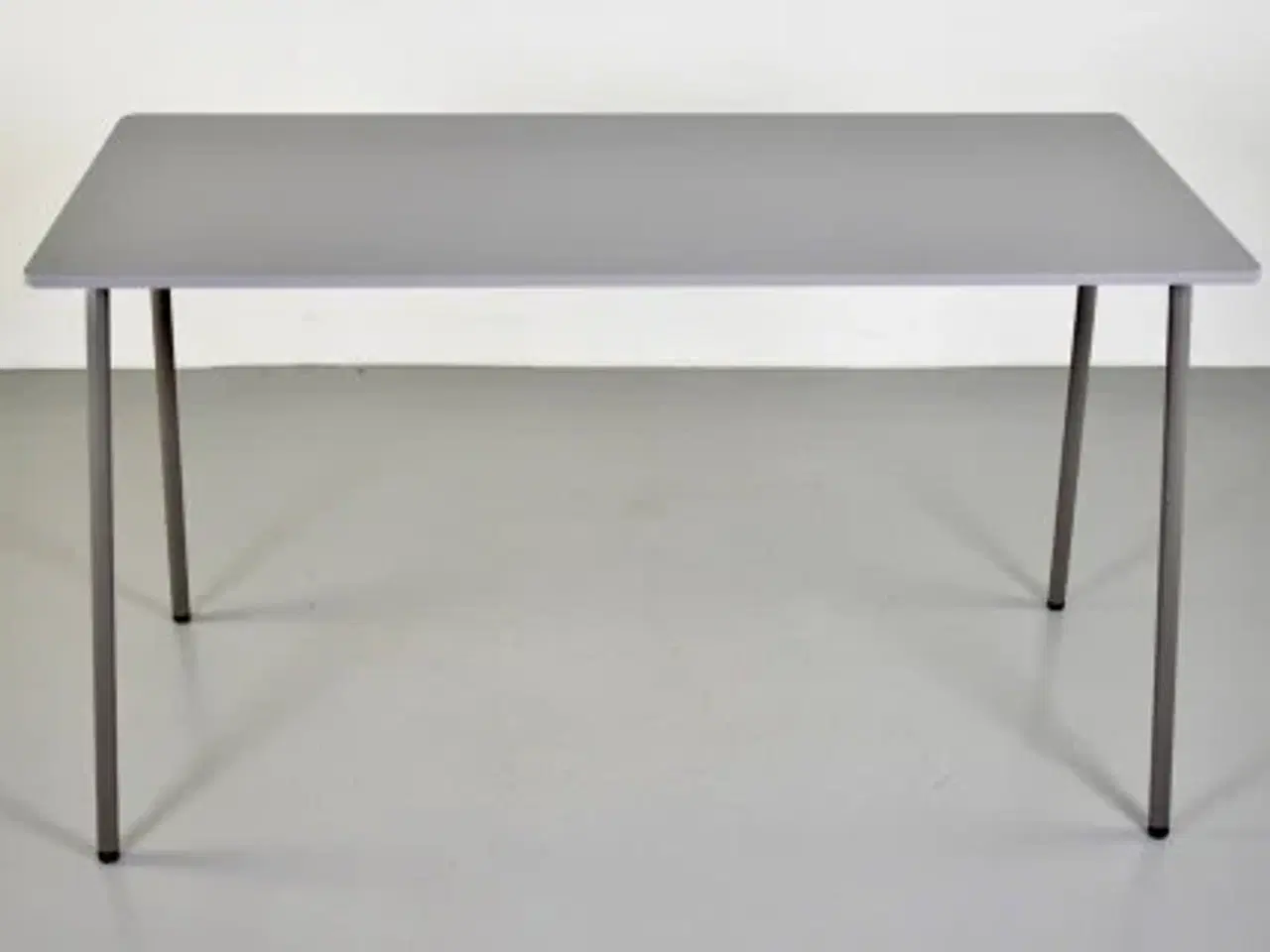 Billede 2 - Four design højbord med fire barstole, sæt à 4 stole og 1 bord