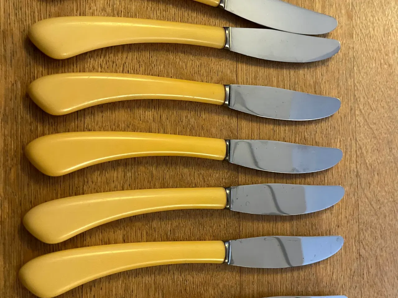 Billede 1 - Raadvad knive med benskaft