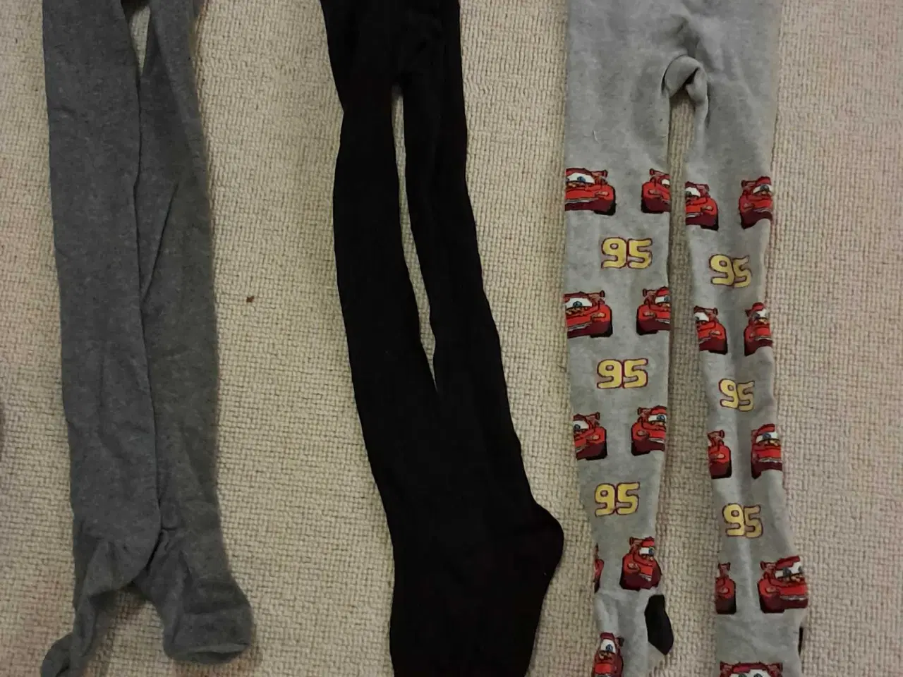 Billede 3 - 7 par strømpebukser str 110-116