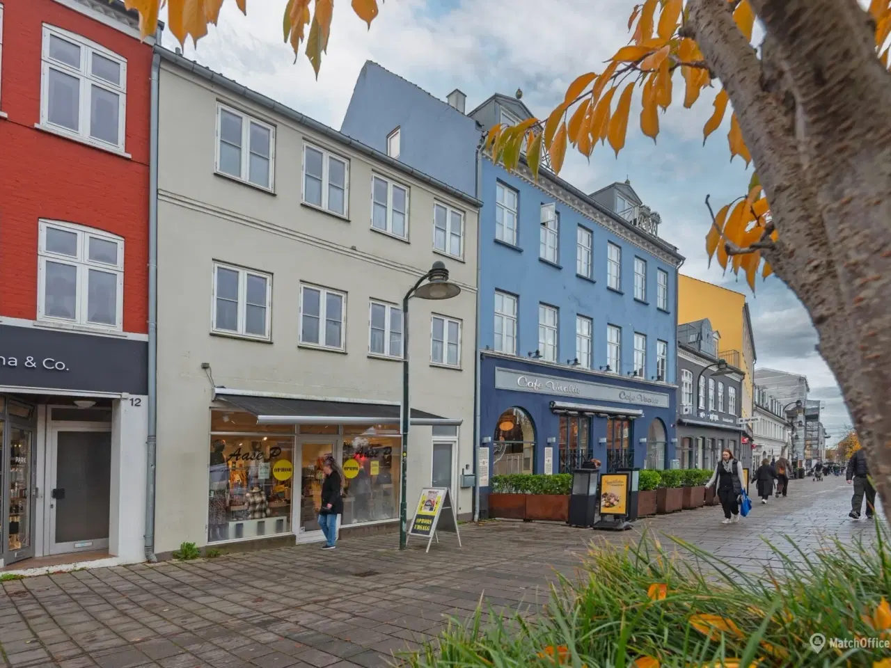 Billede 2 - Sublim placering midt på Stændertorvet!