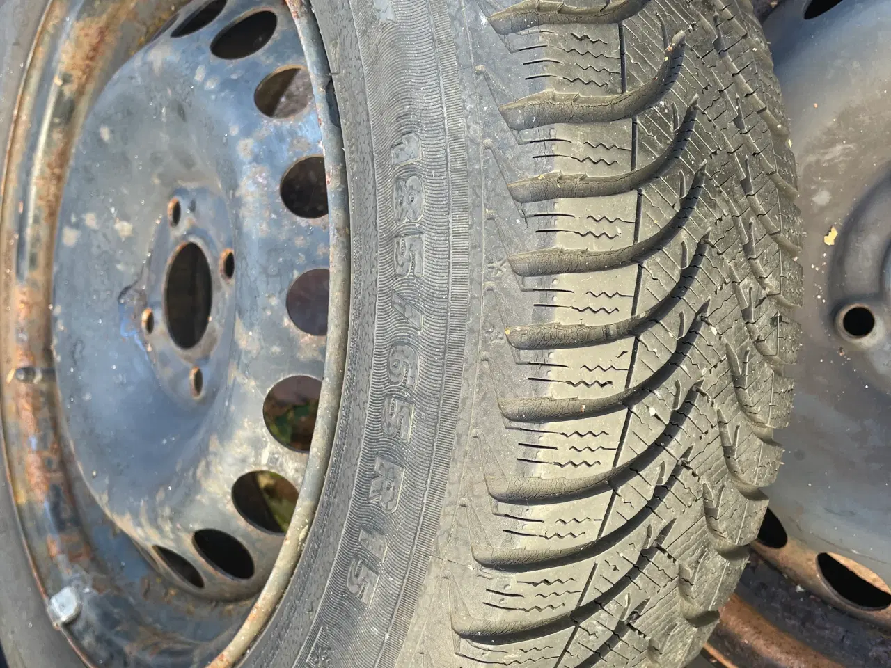 Billede 3 - 4 vinterdæk 185/65r15