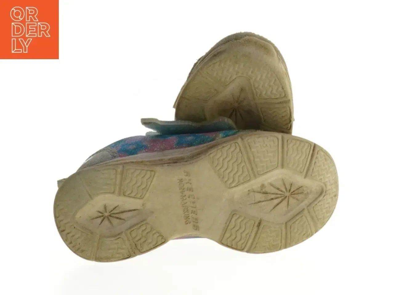 Billede 3 - Børnesko med sommerfugle detaljer fra Skechers (str. 25 )