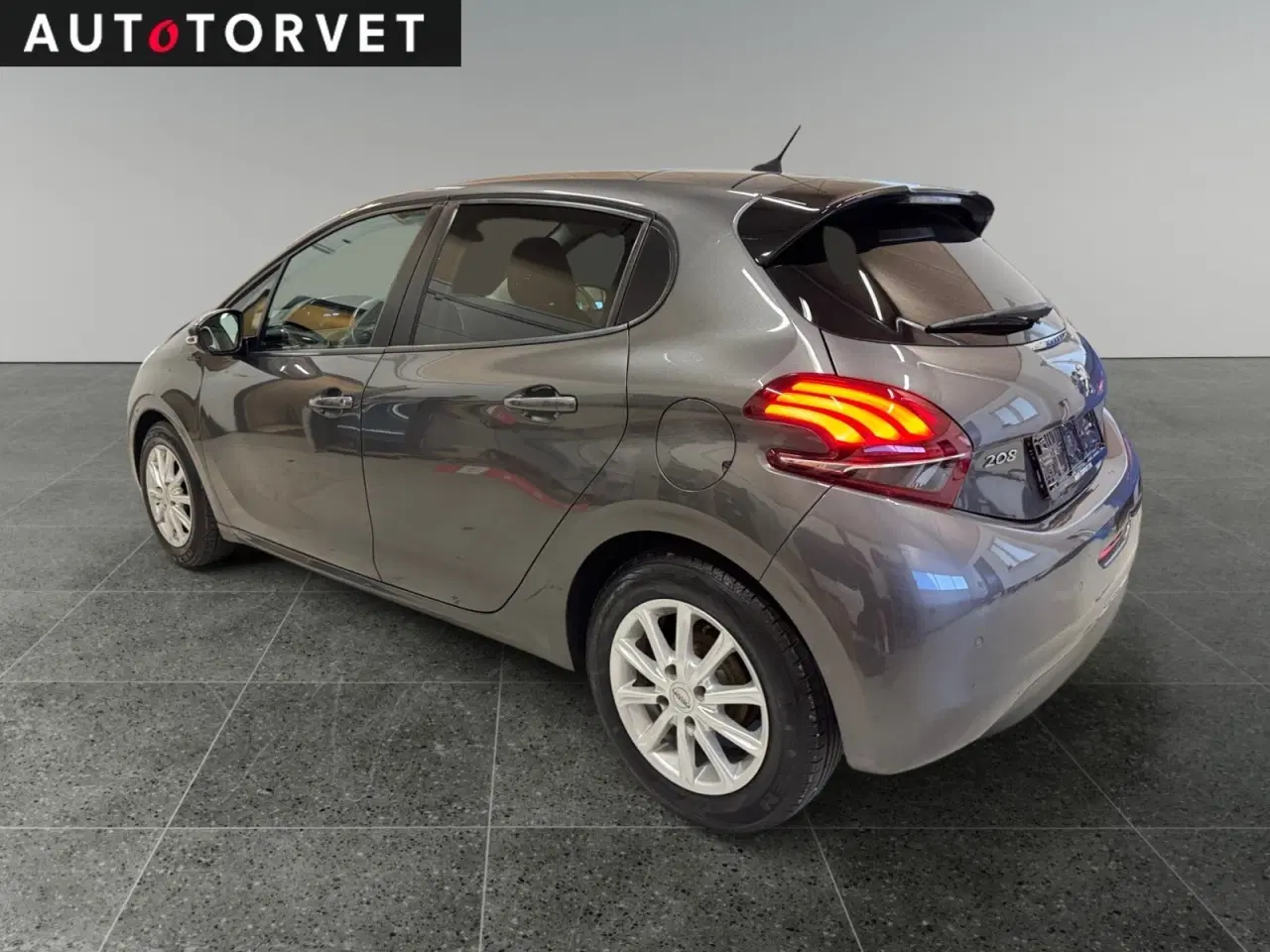 Billede 4 - Peugeot 208 1,2 VTi 82 Signature Sky