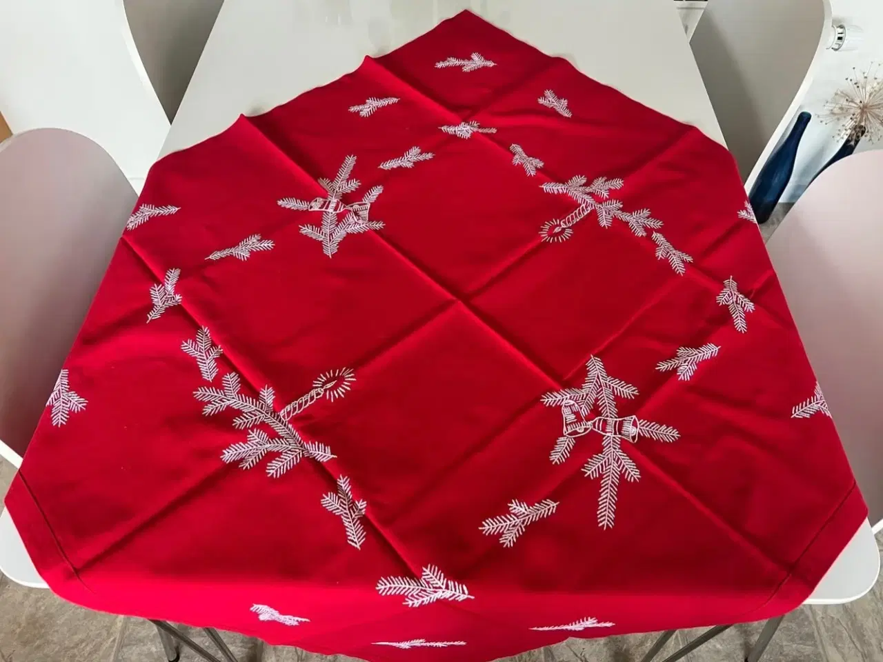 Billede 3 - Håndbroderet juledug