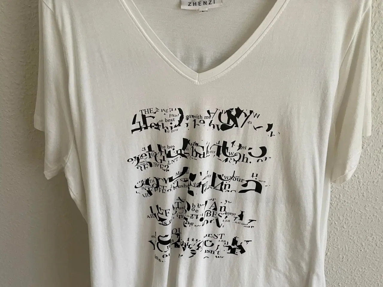 Billede 1 - Zhenzi t-shirt str. Large