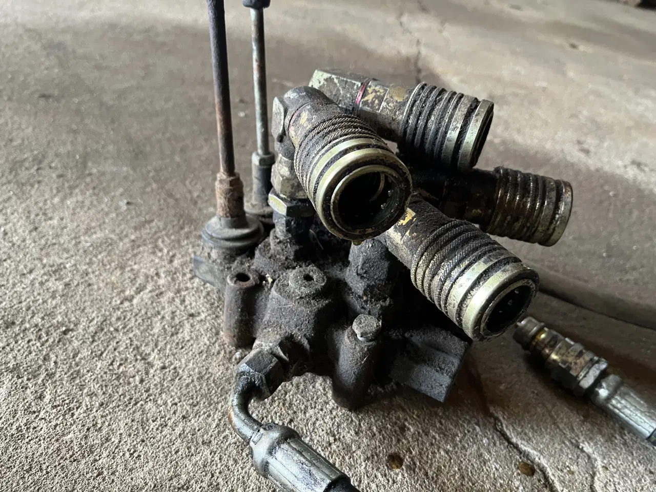 Billede 1 - Hydraulikventil