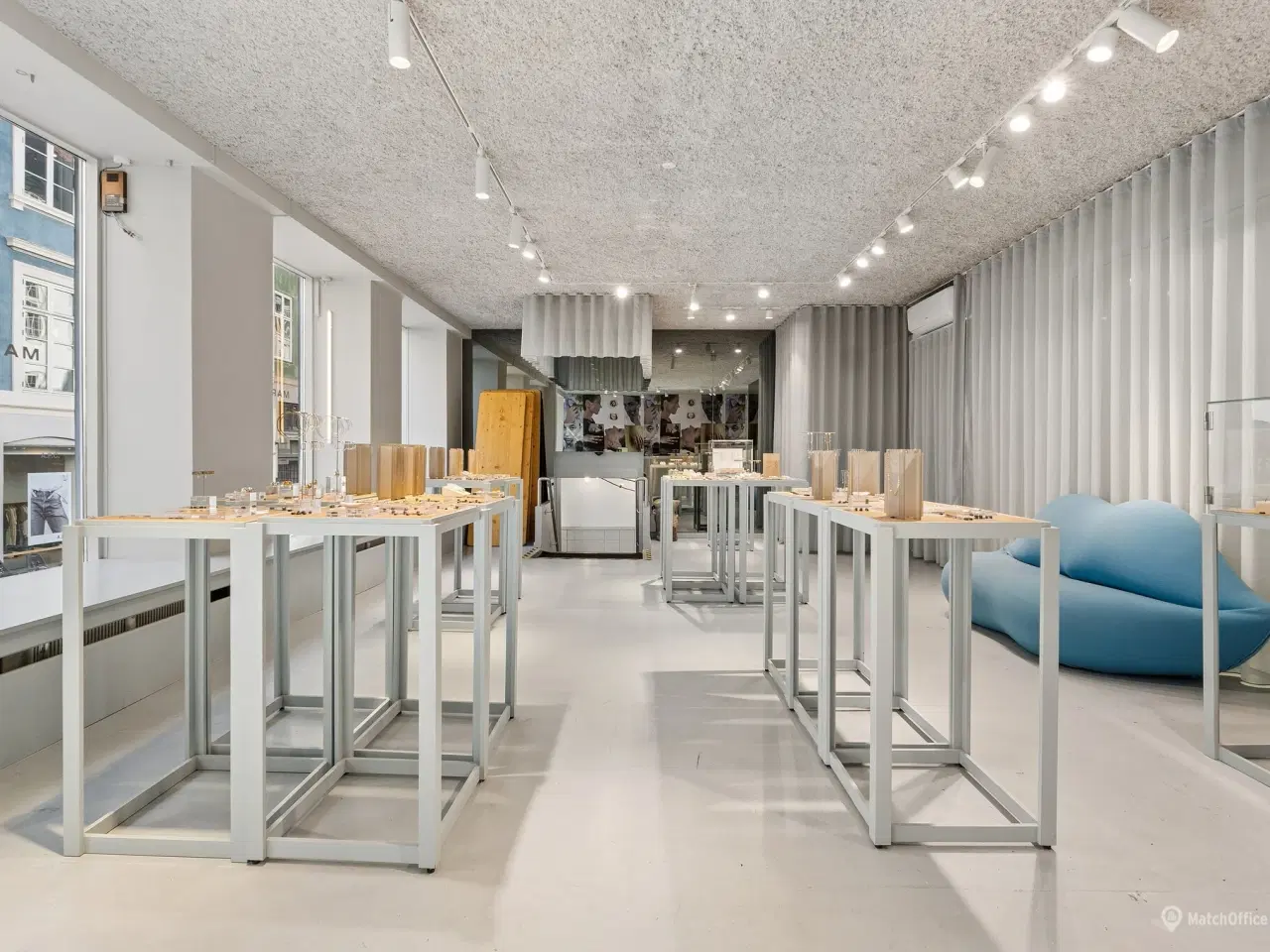 Billede 3 - Lyst. eksklusivt og eksponeret butikslejemål på attraktiv adresse midt i Indre By