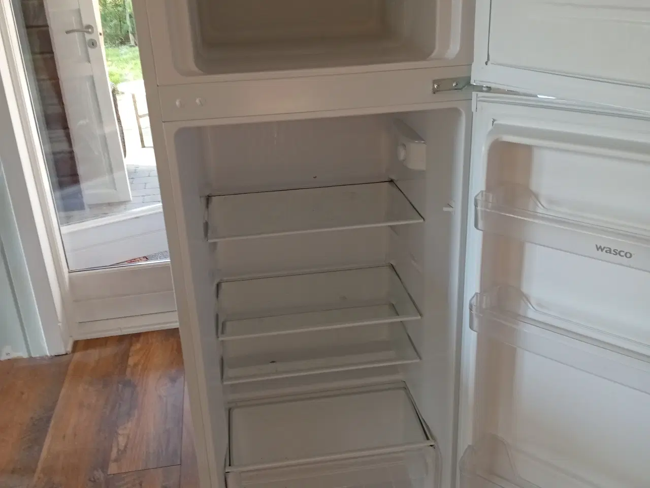 Billede 2 - Køleskab med fryser til salg