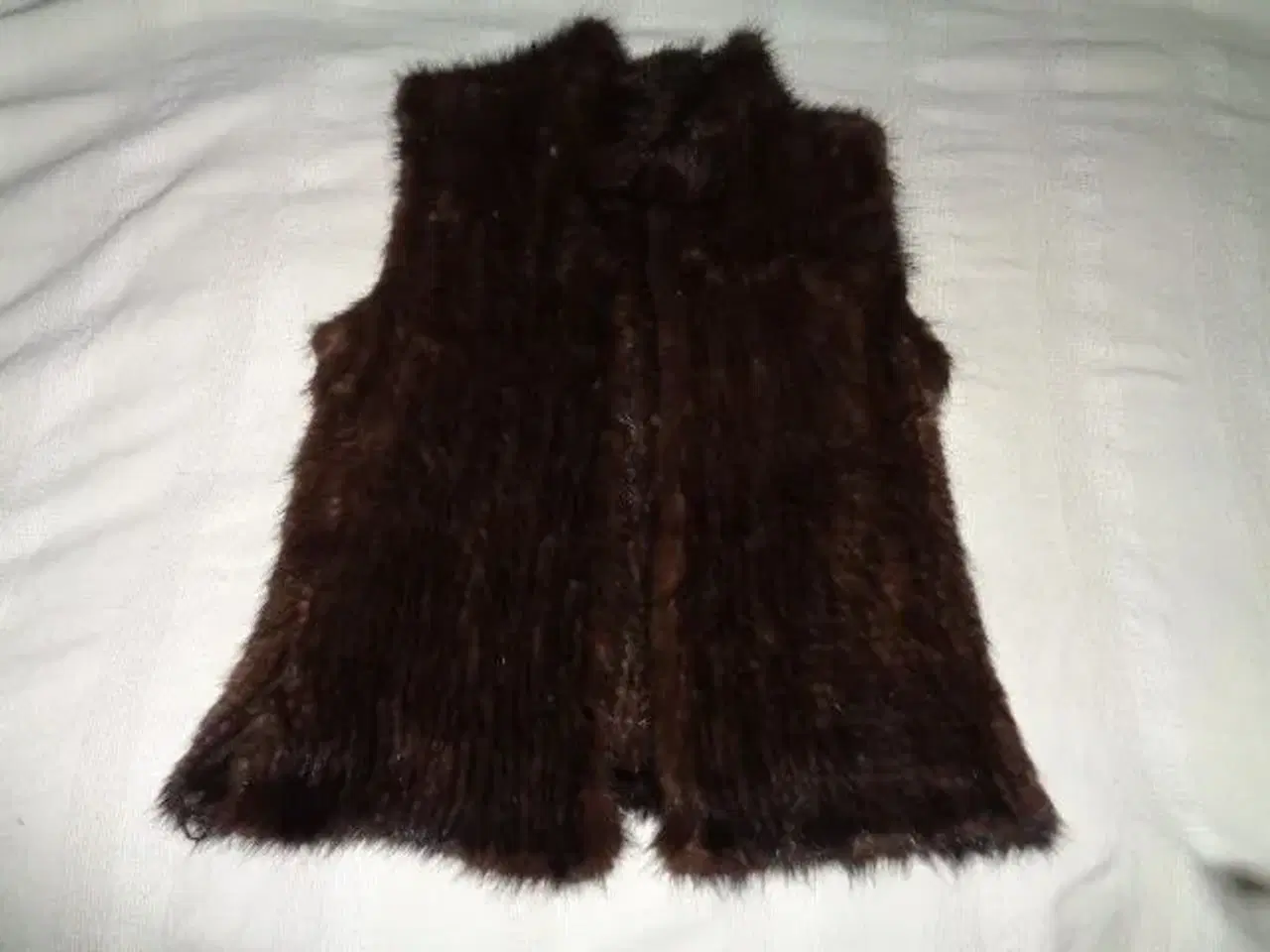 Billede 1 - Mink, strikket vest