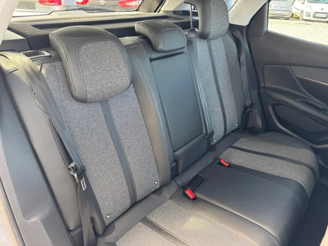 Billede 16 - Peugeot 3008 1,6 BlueHDi 120 Allure