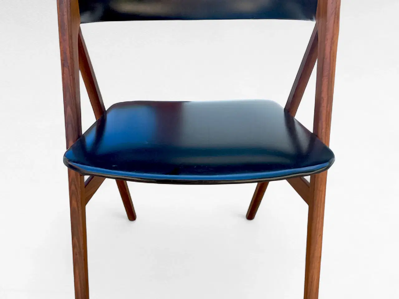Billede 2 - Tidløs elegance: Klassisk dansk design stol fra 19