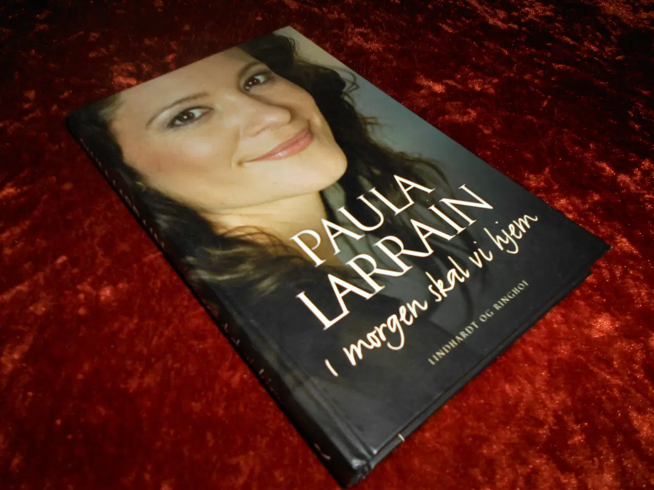 Billede 1 - I morgen skal vi hjem, Paula Larrain, 