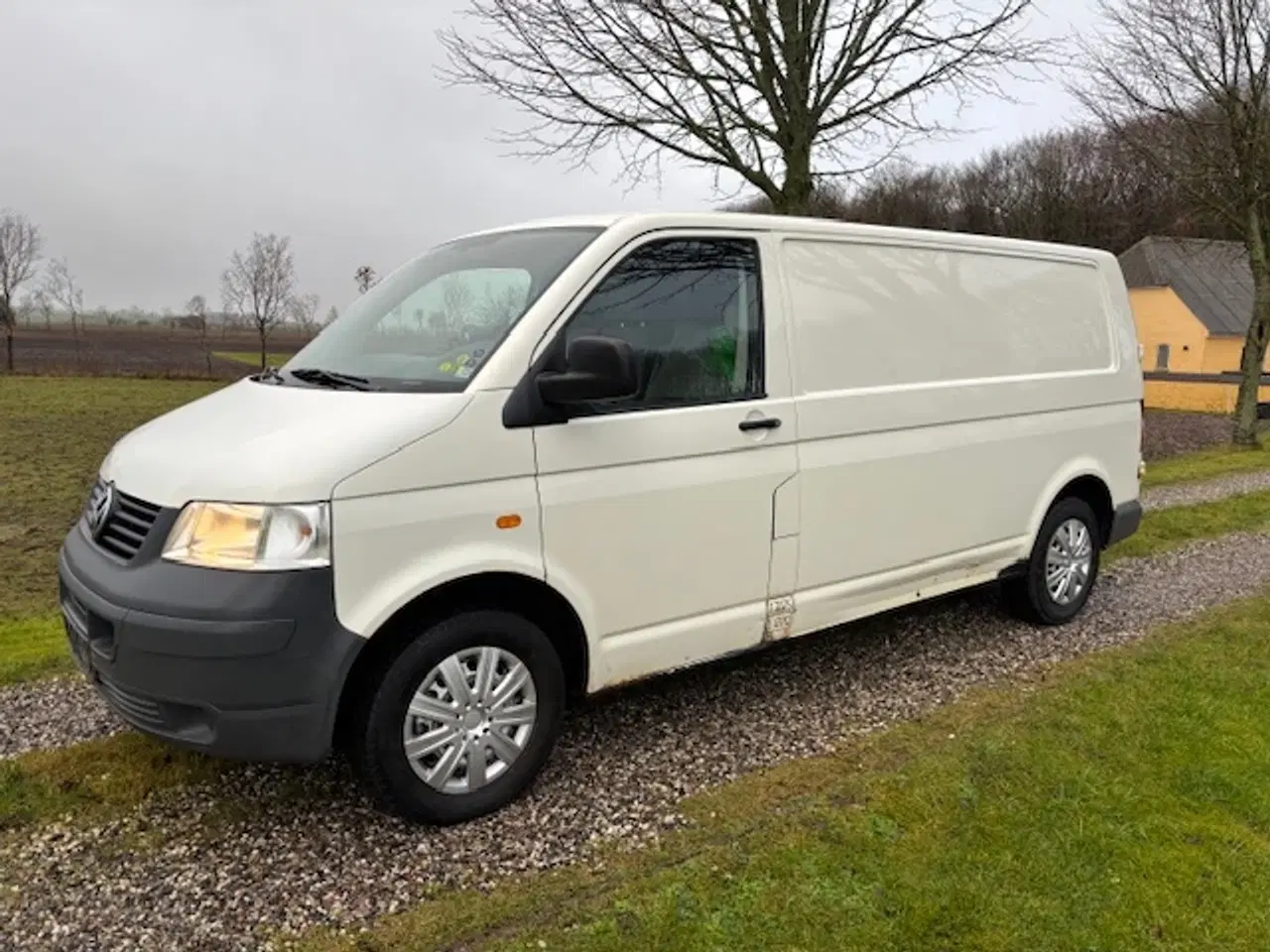 Billede 1 - VW Transporter 2,5 TDi 130 Kassevogn lang 4d Nysyn