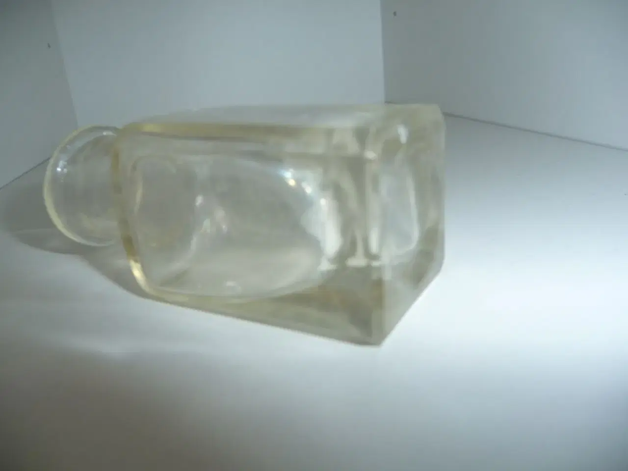 Billede 4 - gammel mundpustet flaske i klar glas