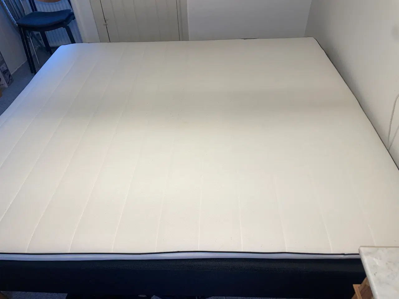 Billede 2 - Jysk boxmadras 2 stk 90 x 180 med ben