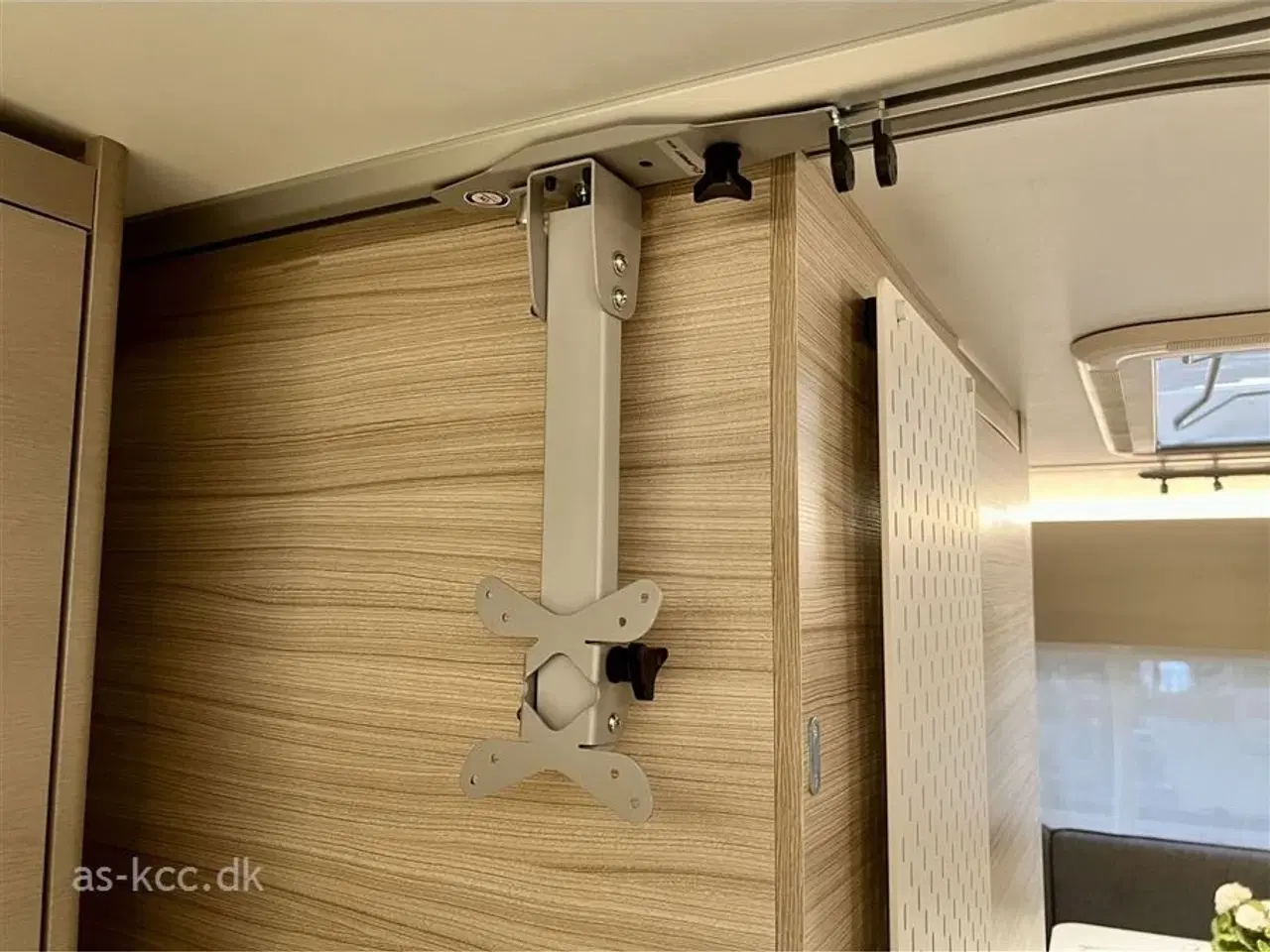 Billede 25 - 2025 - Adria Altea 502 UL Kampagne   Adria Altea 502 UL årg. 2025 5 Sovepladser, 4 Siddepladser 60 Selection jubilæumsmodel  med meget udstyr.