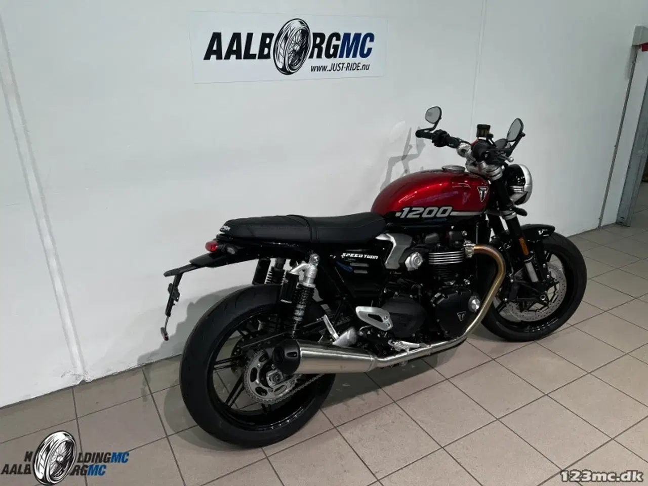 Billede 4 - Triumph Speed Twin 1200 Carnival Red / Sapphire Black