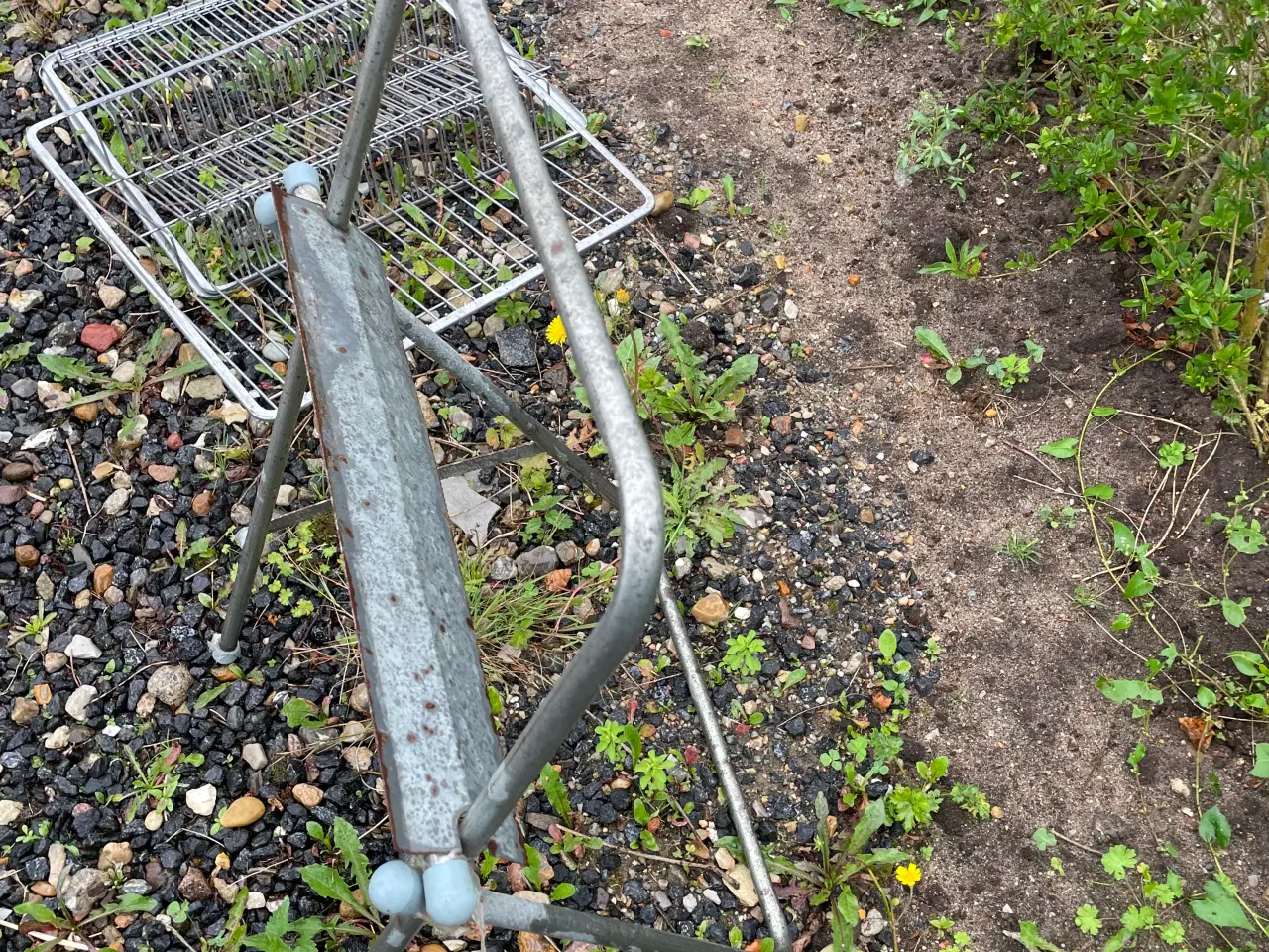 Billede 3 - Papir holder til værkstedet eller andet