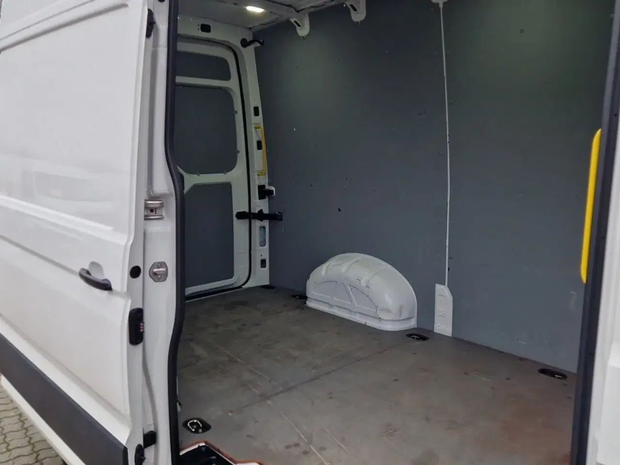 Billede 10 - VW Crafter 35 2,0 TDi 177 Kassevogn L3H2 aut.
