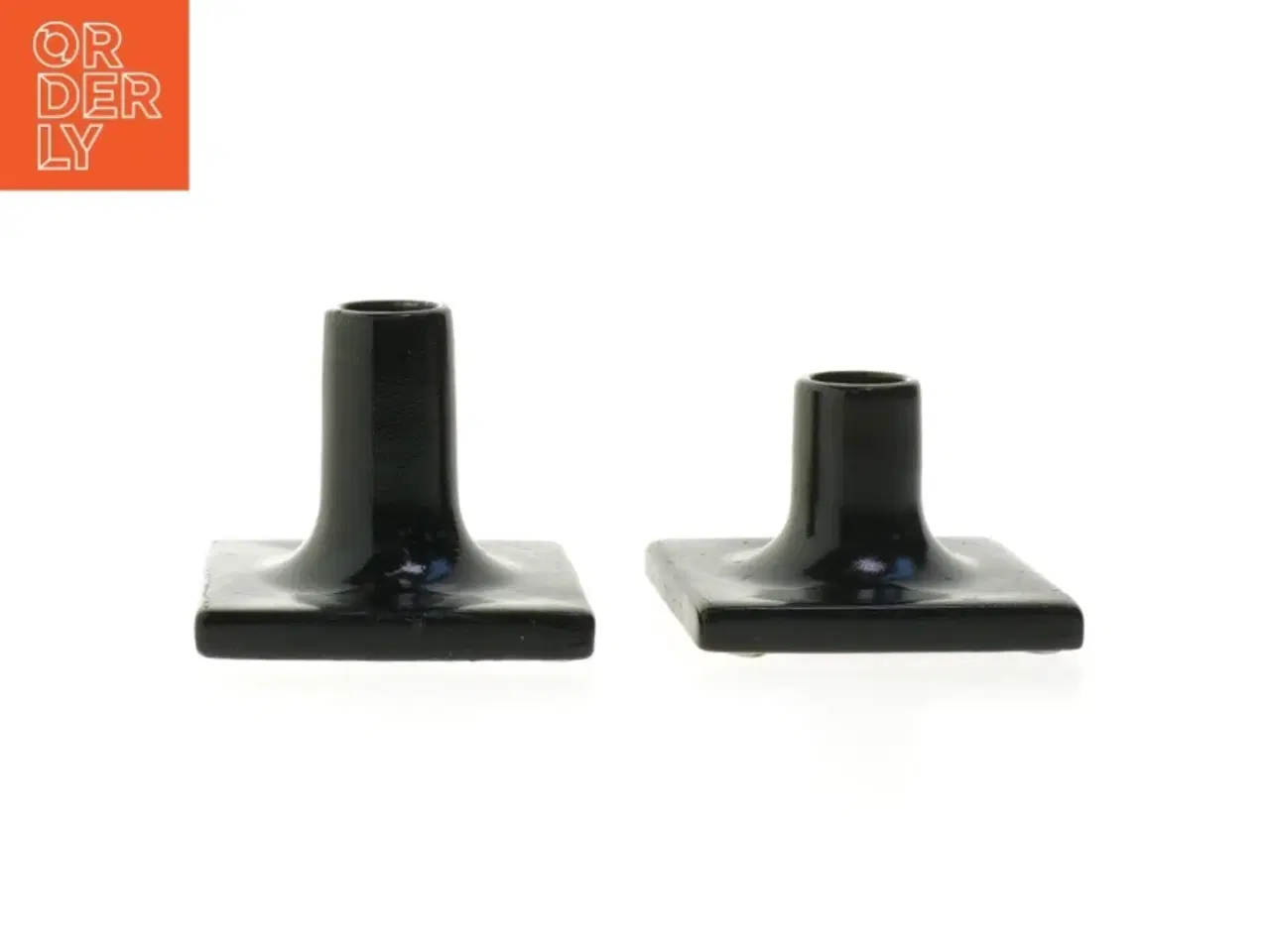 Billede 2 - Sæt af sorte lysestager (str. 9x9x5,5 &9x9x7,5 cm)