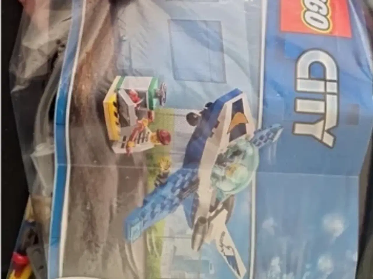 Billede 2 - LEGO City Luftpolitiets patrulje-jetfly 60206