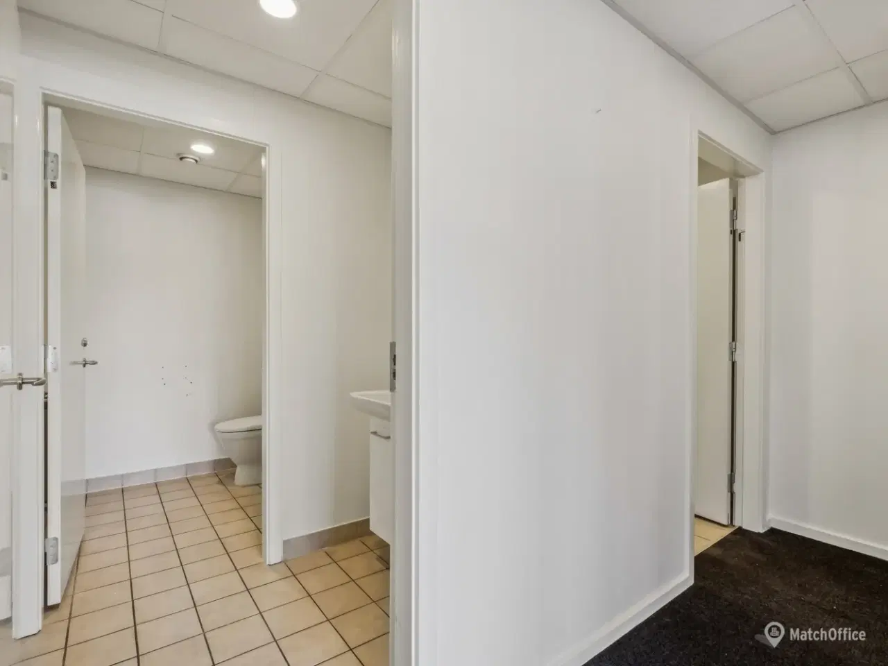 Billede 5 - 395 m² stort kontorlejemål - Kontorlokaler ved Viby Torv.