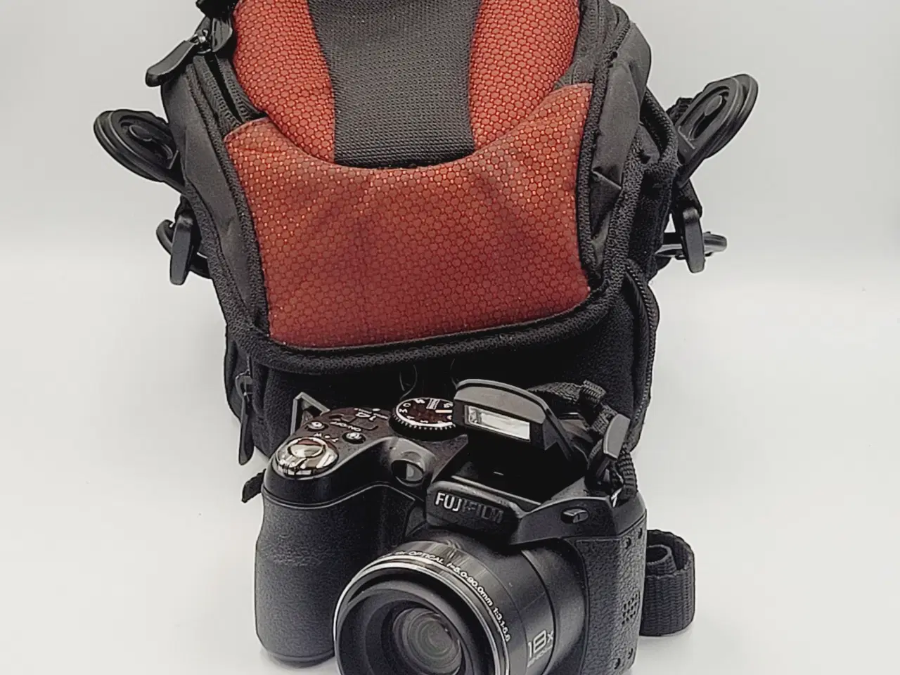 Billede 2 - ⭐️· DIGITALKAMERA: 📸 Fujifilm FinePix S2950 