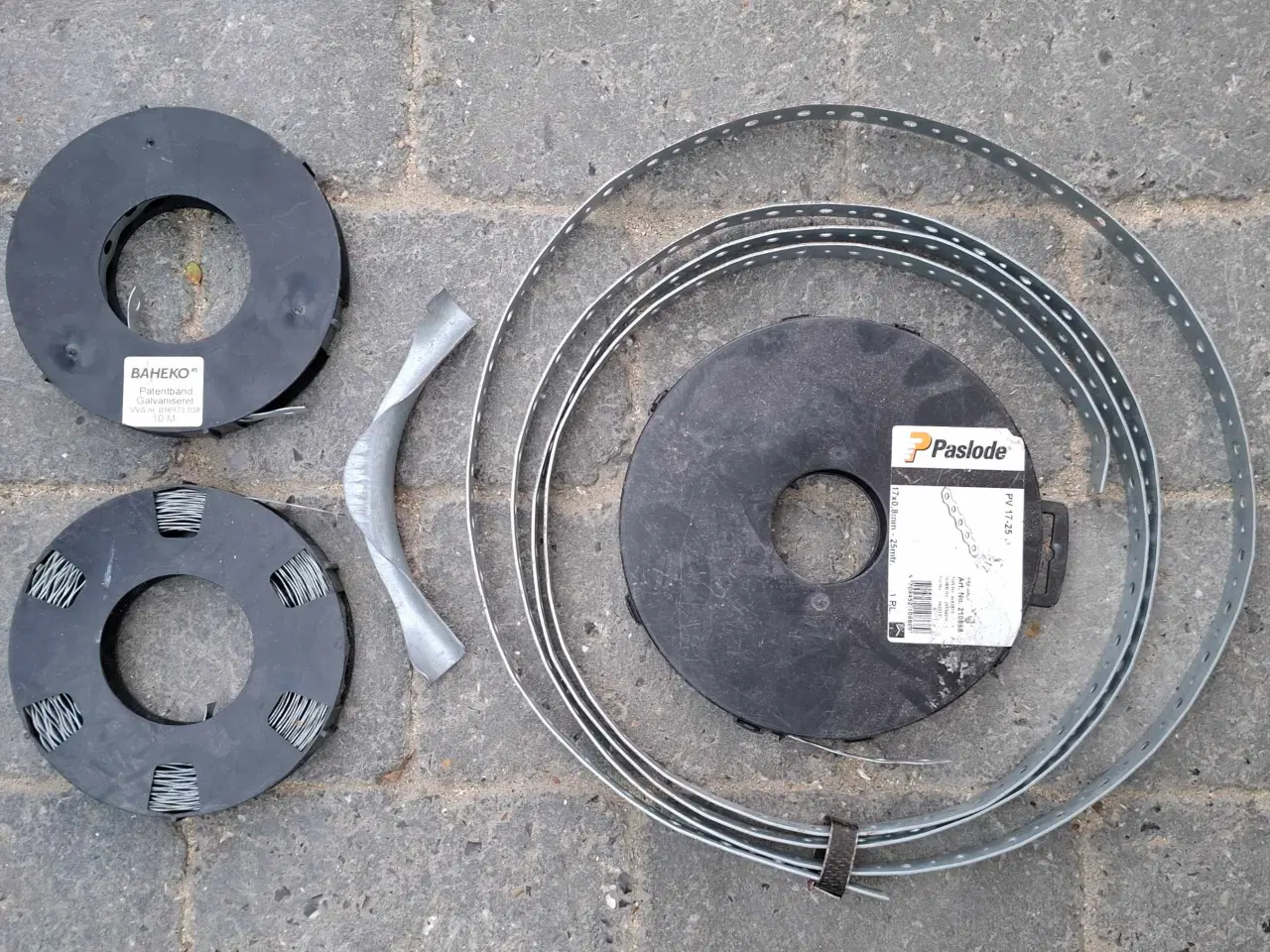 Billede 2 - Diverse beslag mm.