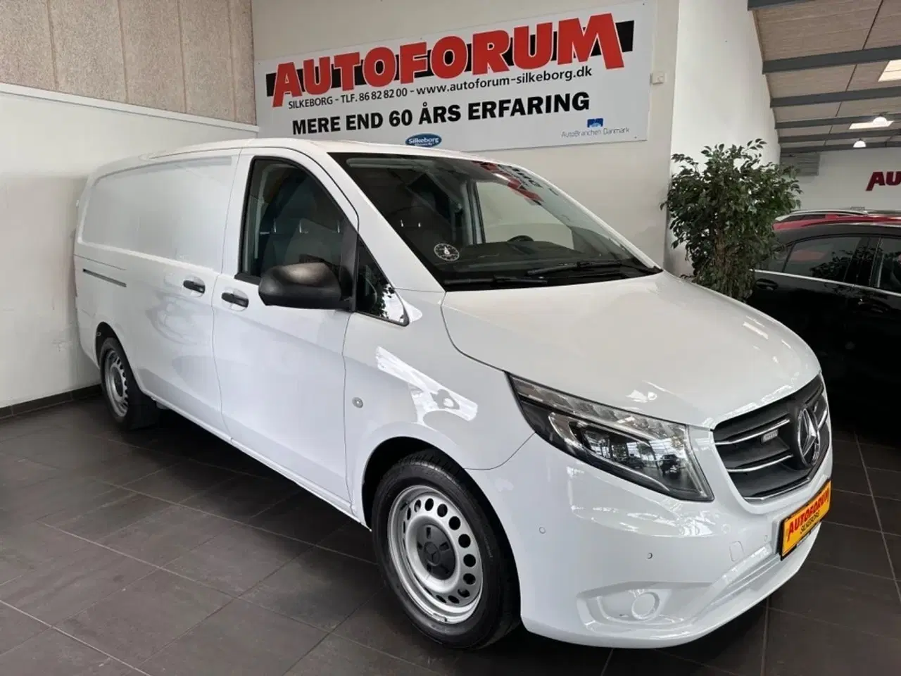 Billede 1 - Mercedes Vito 119 2,0 CDi Kassevogn Complete aut. L RWD