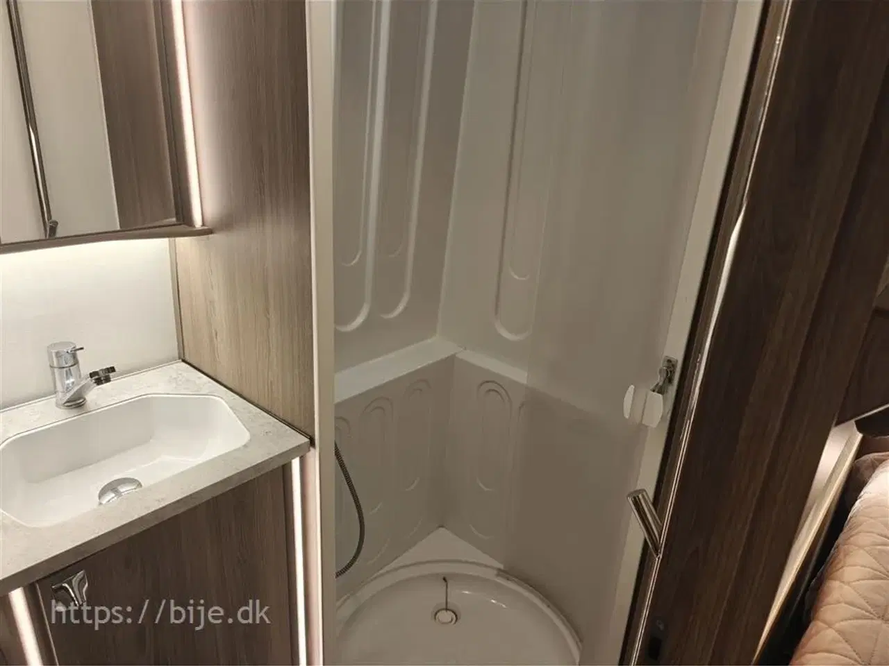 Billede 14 - 2019 - Kabe Imperial 740 E-TDL KS