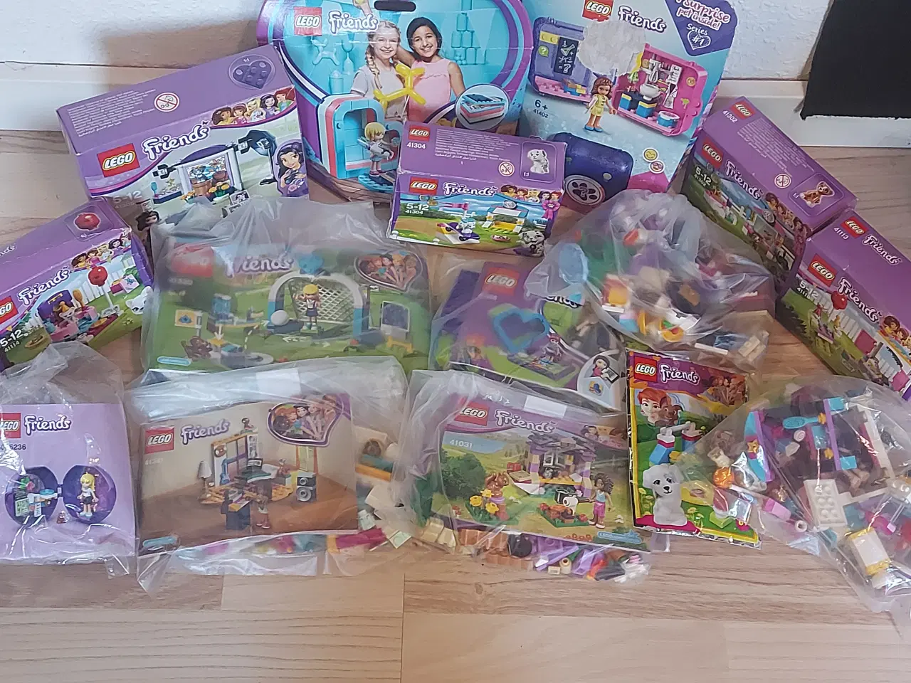 Billede 2 - En masse mini legosæt 