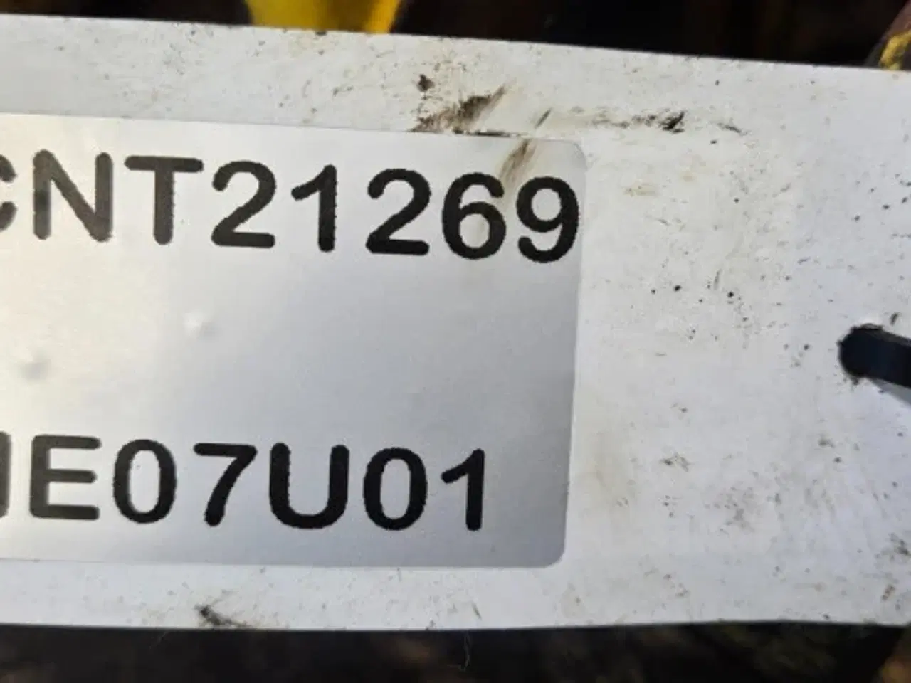 Billede 11 - New Holland LB115B Beslag 85803623