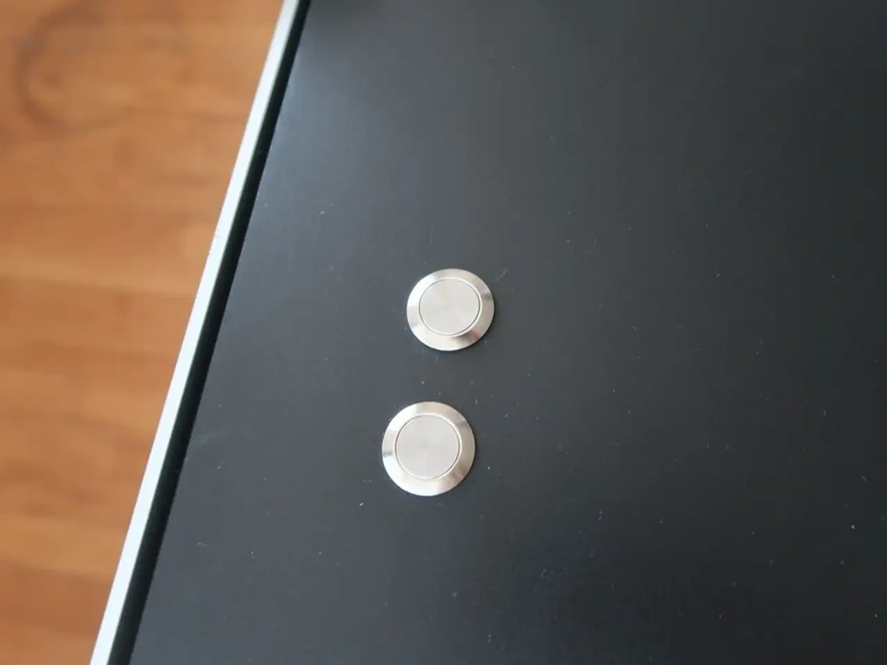 Billede 5 - El. hæve/sænke skrivebord MONTANA Djob samt kontorstol