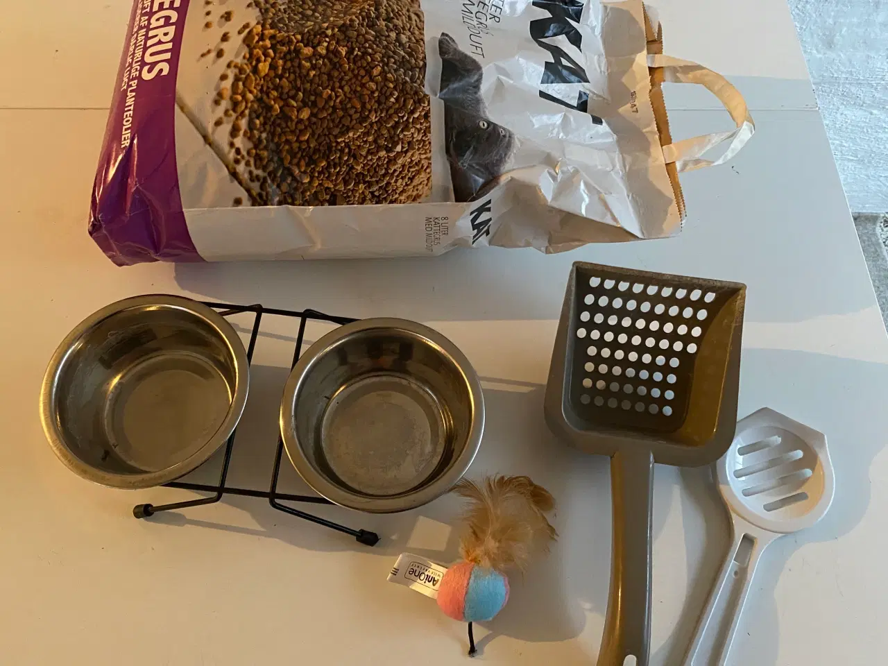 Billede 4 - Kattebakke og transportkasse