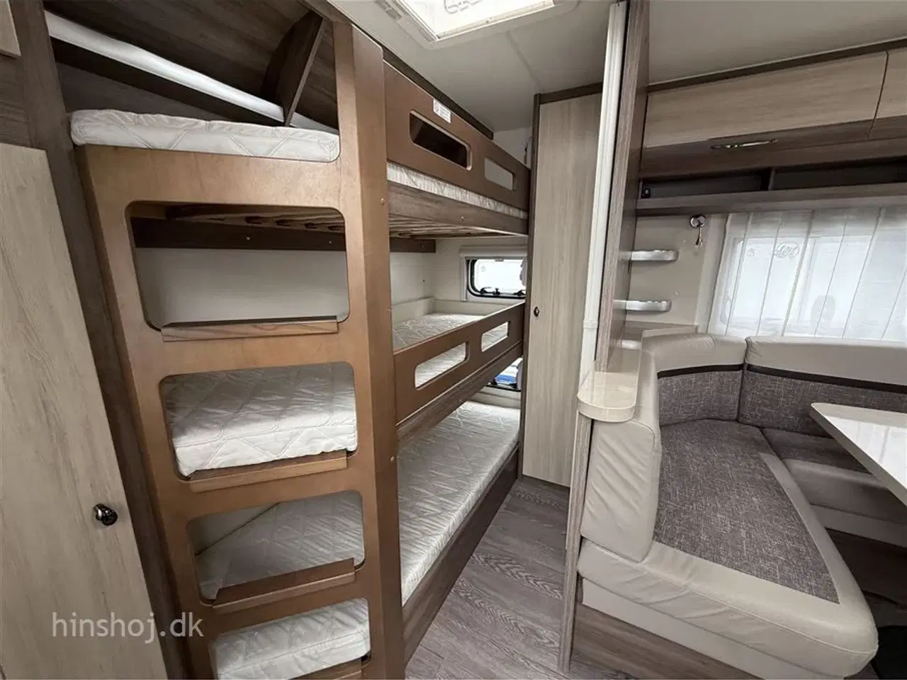 Billede 2 - 2017 - Hobby De Luxe 560 KMFe   Velholdt vogn med godt udstyr fra Hinshøj Caravan