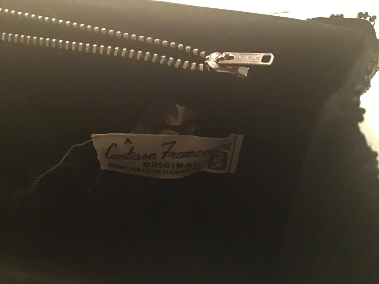 Billede 5 - Lille sort kuvert taske med flot perlesyning på