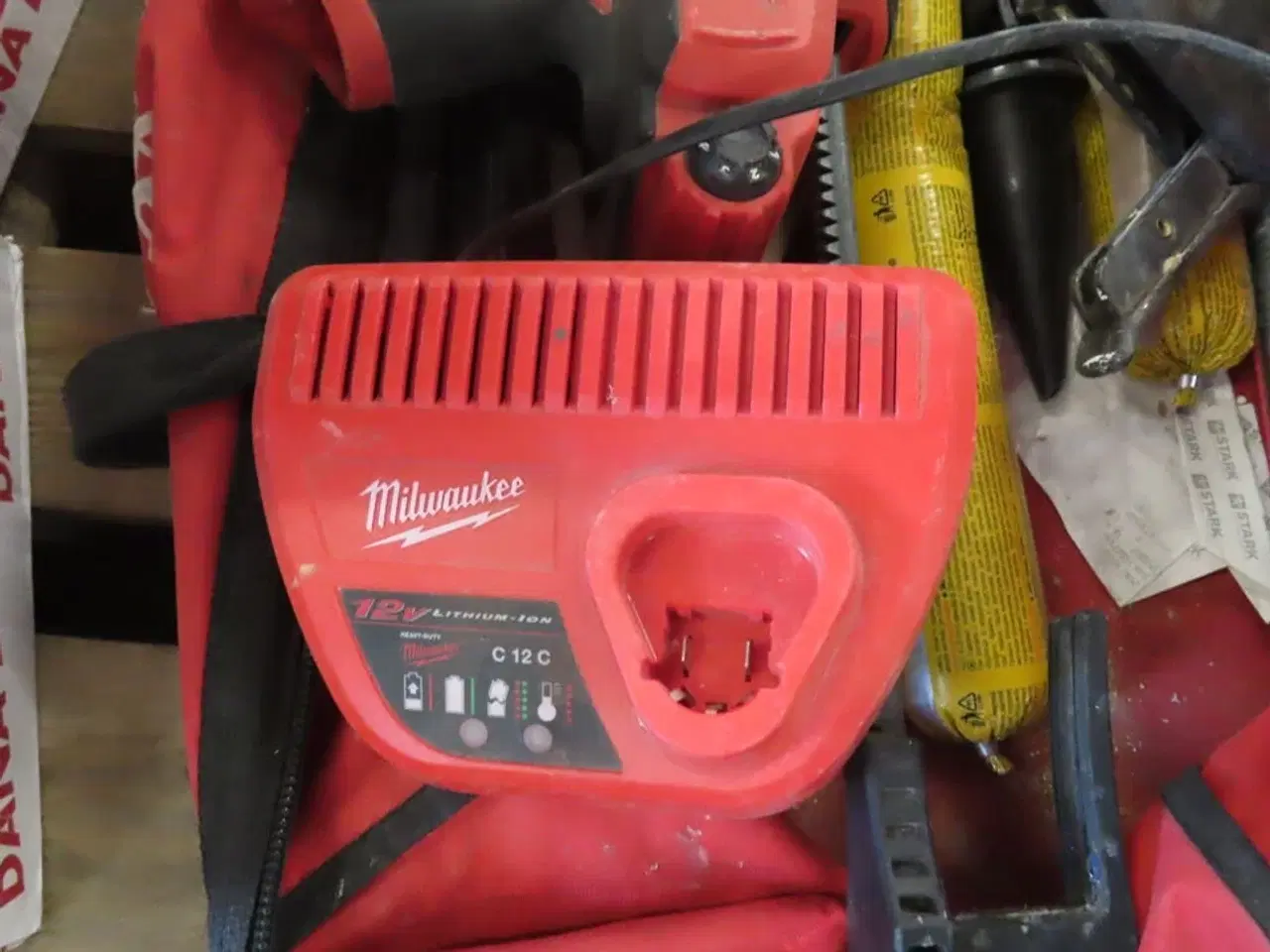 Billede 3 - Arbejdstaske med indhold MILWAUKEE