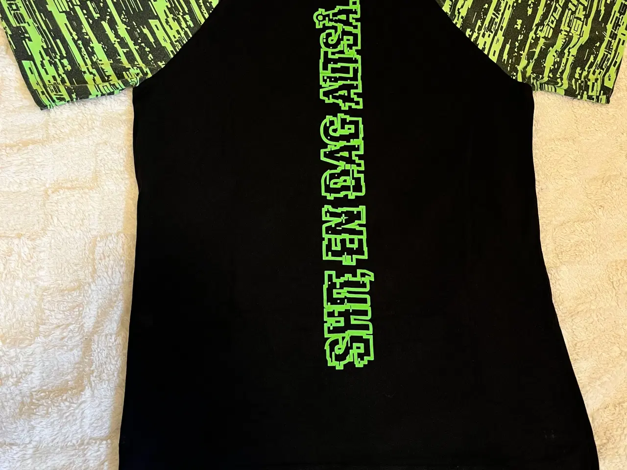 Billede 2 - T-shirt fra First grade 