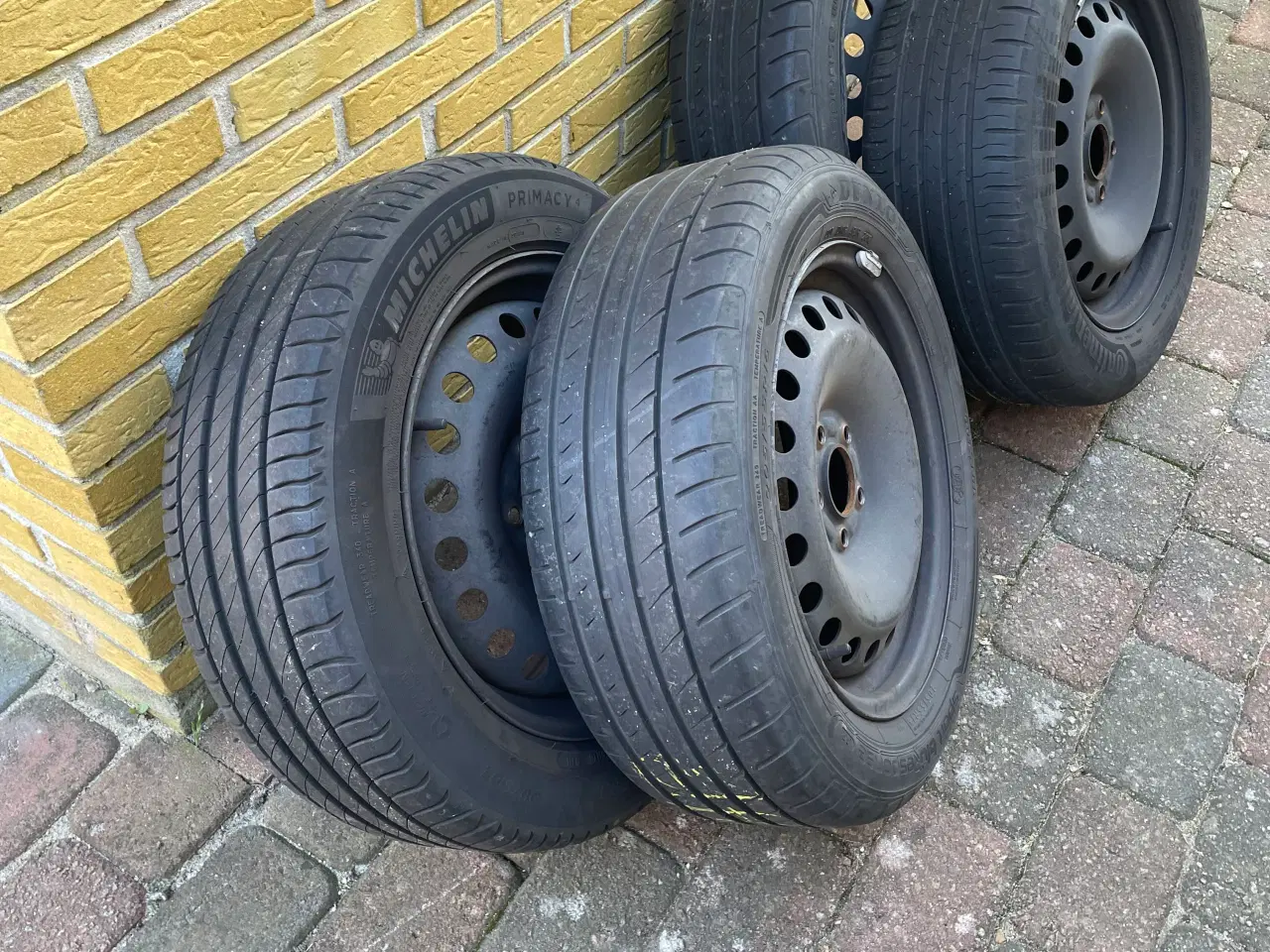 Billede 1 - 4 stk stålfælge med Michelin sommerdæk – 205/55 R1