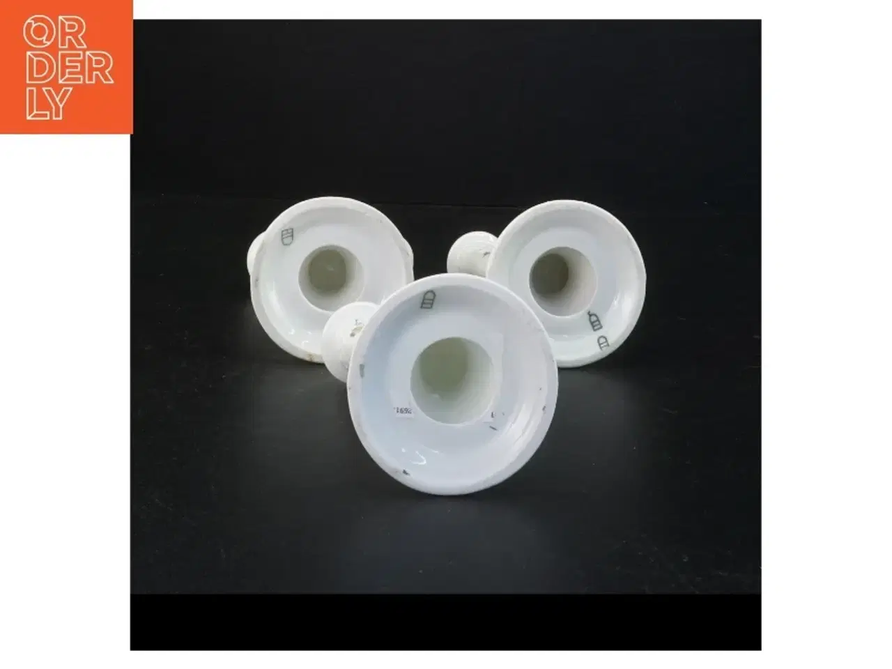 Billede 3 - Porcelænslysestager (str. 12 x 9,5 x 8 cm)