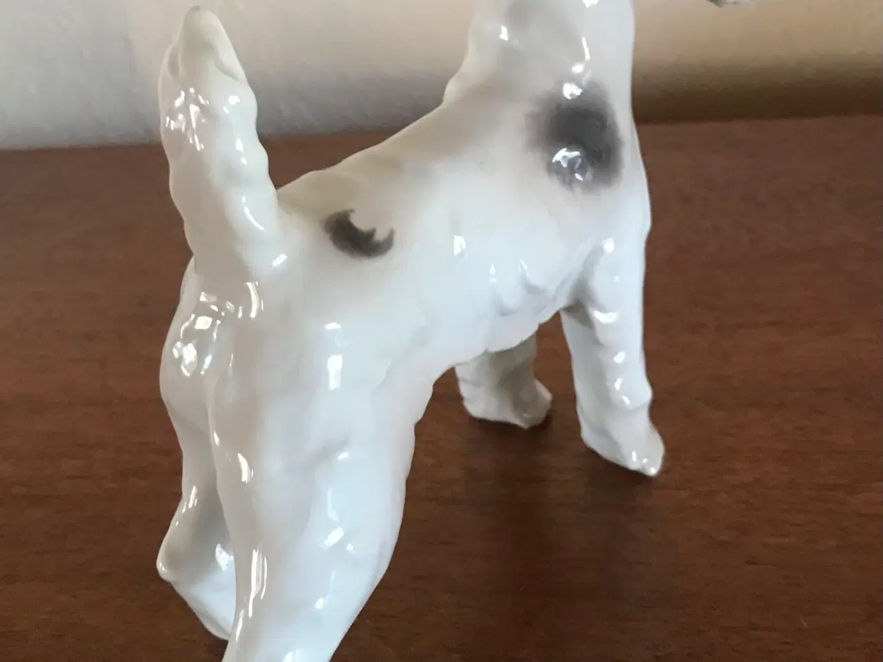 Billede 4 - Ruhåret Foxterrier fra Bing & Grøndahl nr. 1998