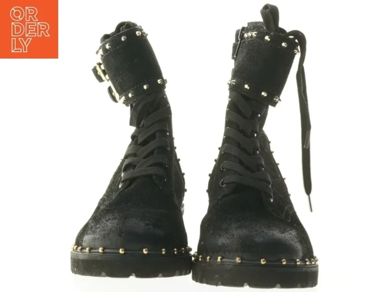 Billede 3 - Sort støvle med nitter fra Steve Madden (str. 38 )