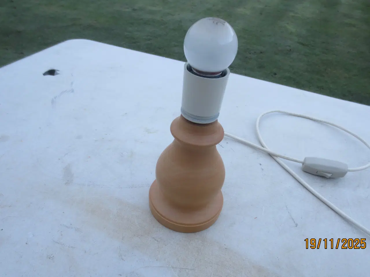 Billede 8 - 2 stk Bordlamper i Bøgetræ 