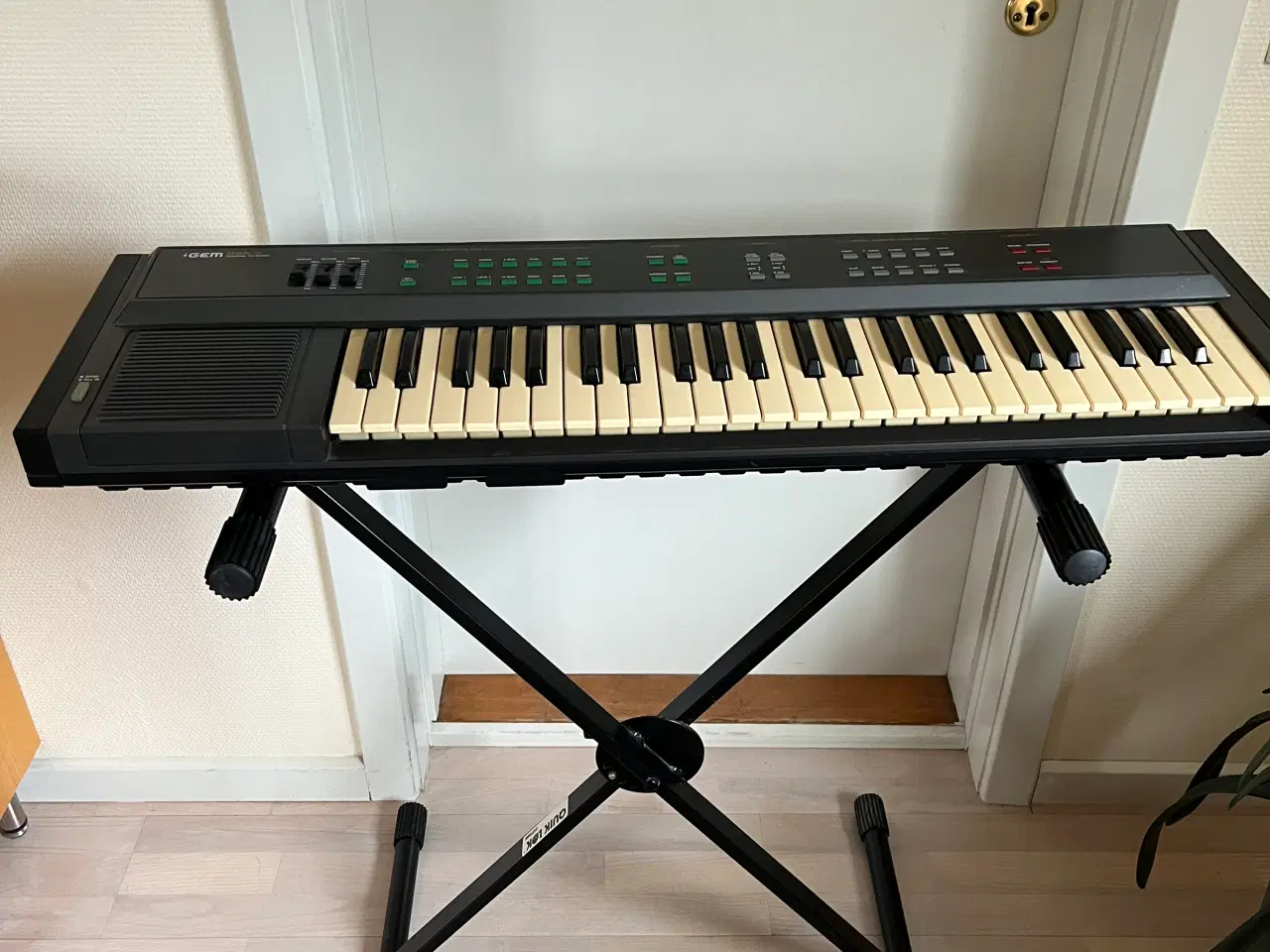 Billede 1 - Keyboard med udstyr