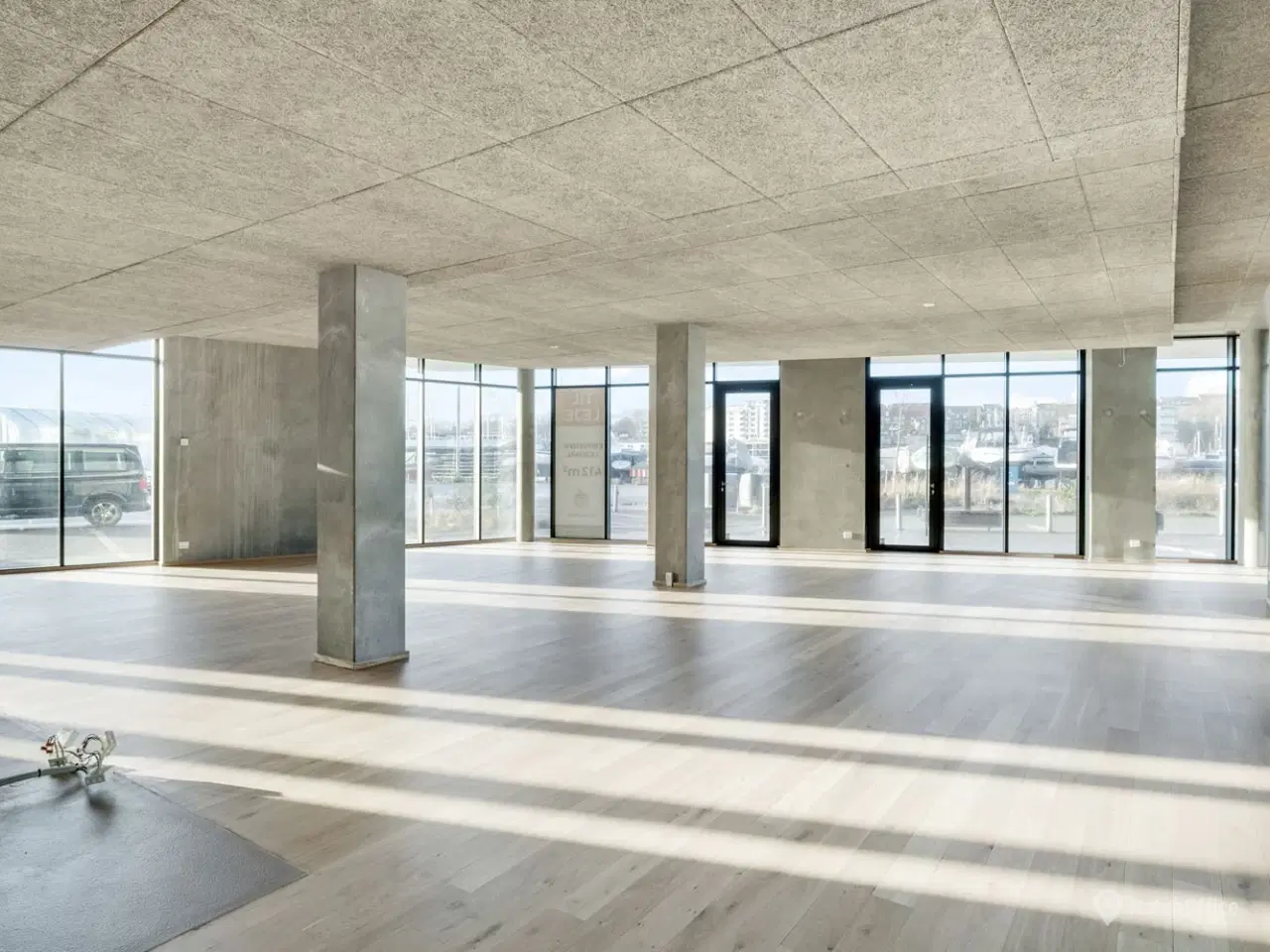 Billede 2 - Restaurant med god beliggenhed og solrigt udeserveringsareal