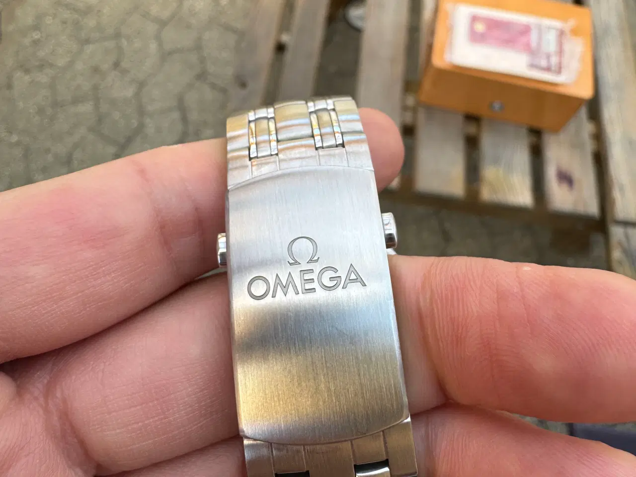 Billede 4 - Omega Seamaster 300 i blå til salg .