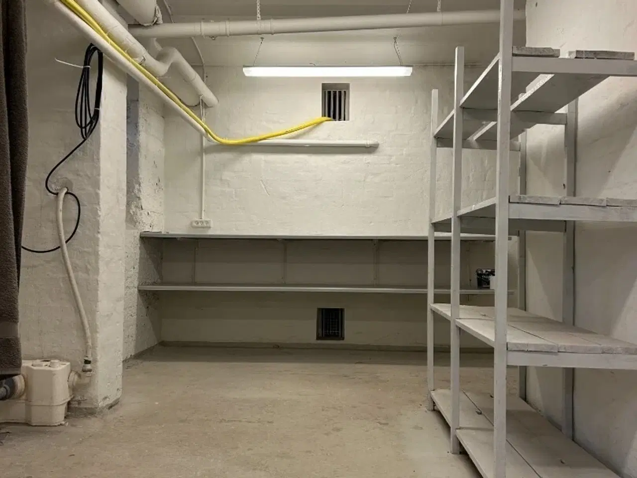 Billede 5 - Lagerrum udlejes på central beliggenhed